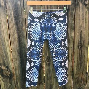 Brazilian Snake Skin Capri Gym Leggings Small